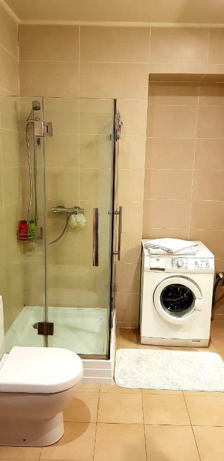 Exceptional Uzupis Bridge 3 Bedroom Apartment فيلنيوس المظهر الخارجي الصورة