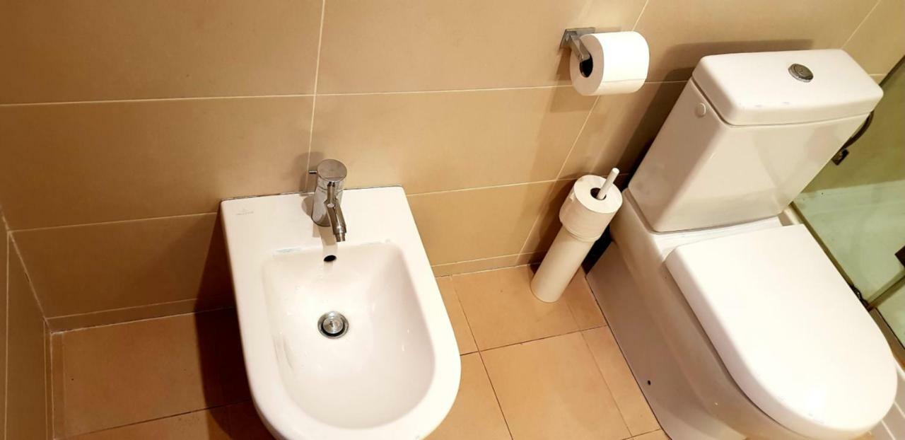 Exceptional Uzupis Bridge 3 Bedroom Apartment فيلنيوس المظهر الخارجي الصورة