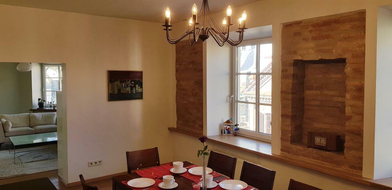 Exceptional Uzupis Bridge 3 Bedroom Apartment فيلنيوس المظهر الخارجي الصورة