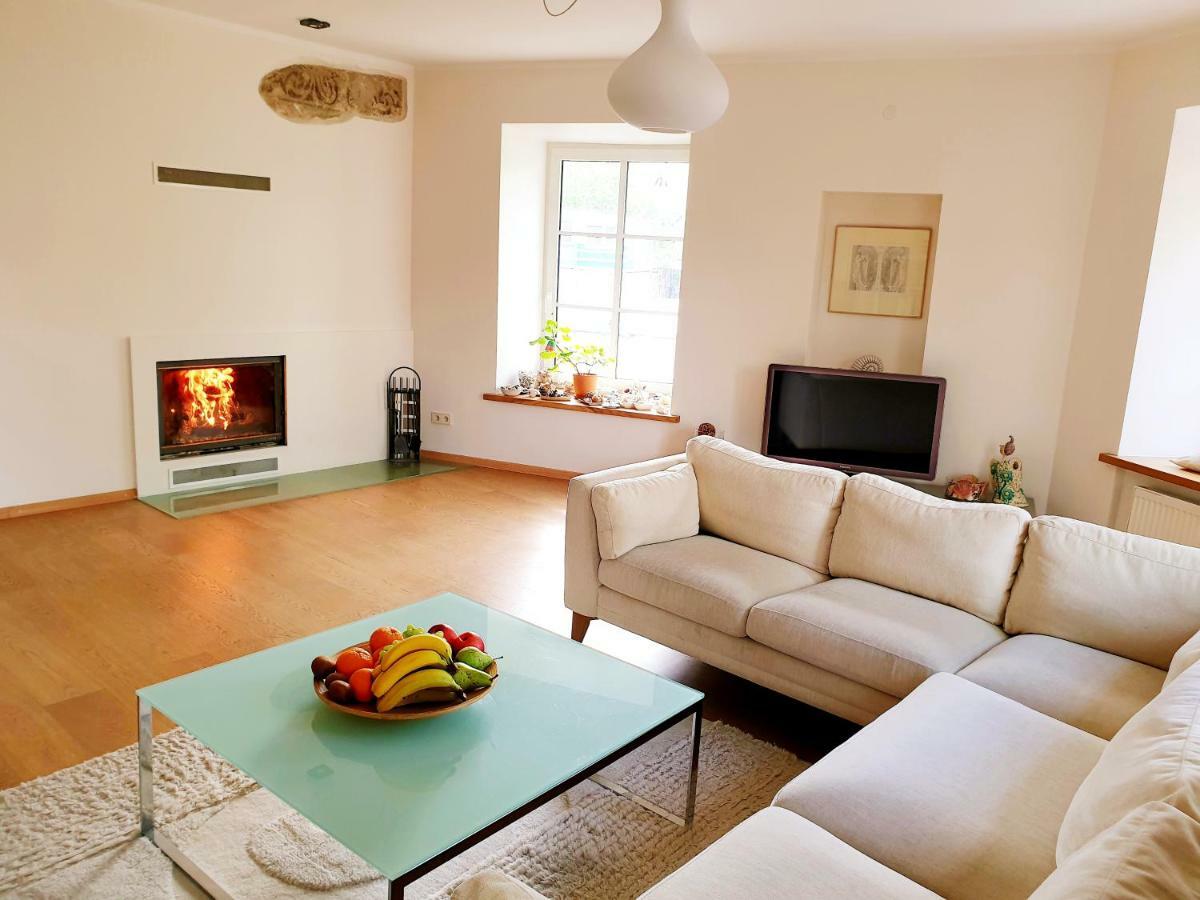 Exceptional Uzupis Bridge 3 Bedroom Apartment فيلنيوس المظهر الخارجي الصورة